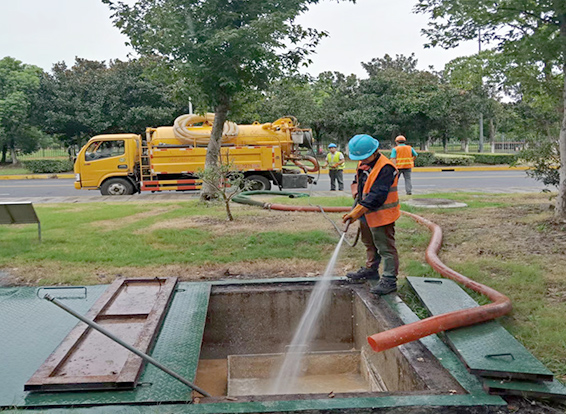 信丰化油池清理
